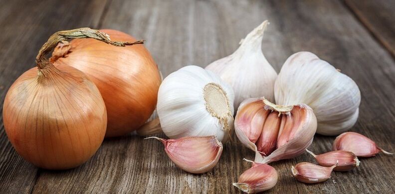 Aglio e cipolle per rimuovere i parassiti dal corpo