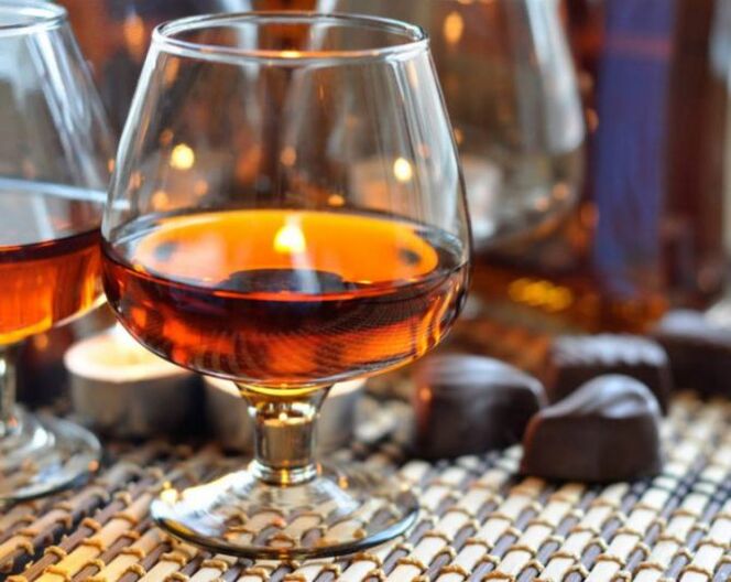 Olio di ricino e cognac contro i parassiti